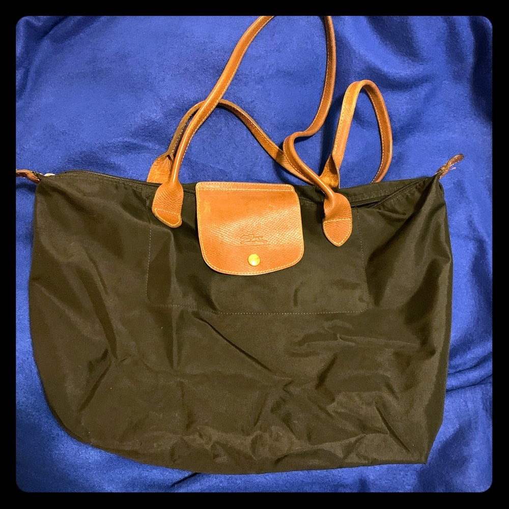 Longchamp black school bag size Le Pliage